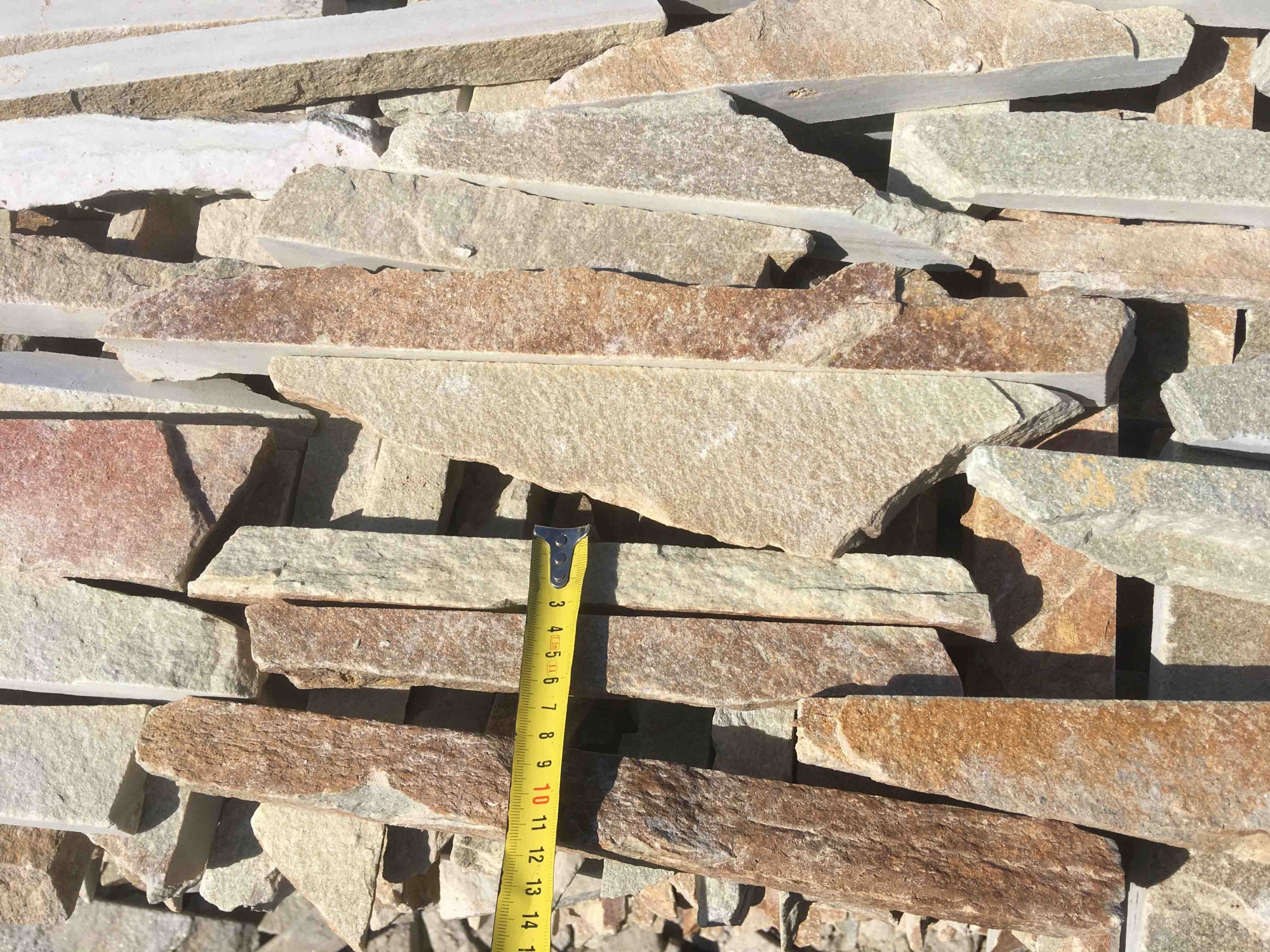 Горбушка златолит золотистый для облицовки купить в Владимире