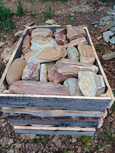 Златолит жёлтый, жёлто-зелёный глыбки и валуны для ланшафтного дизайна купить в Владимире