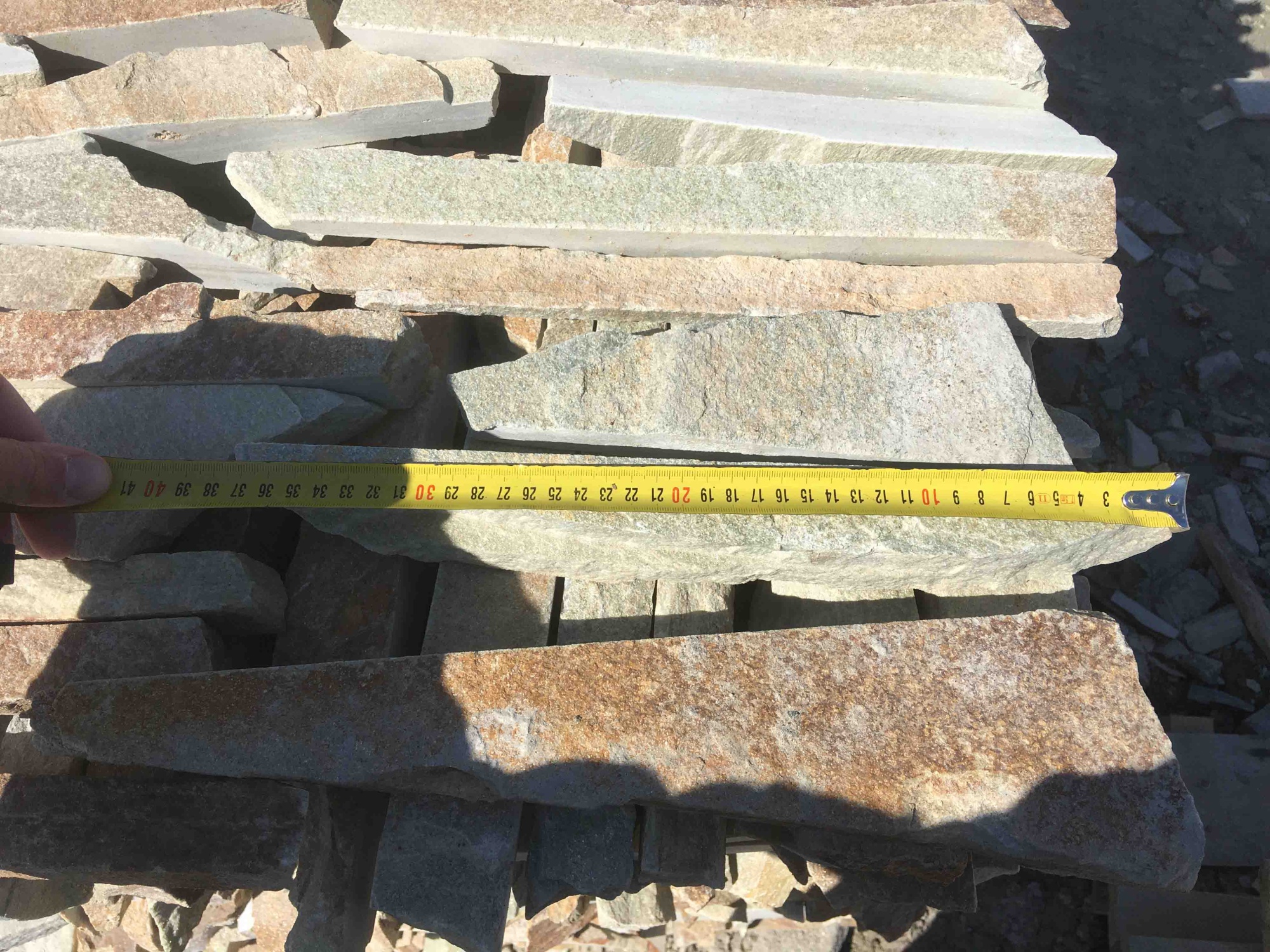 Горбушка златолит золотистый для облицовки купить в Владимире