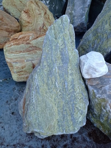 Златолит жёлтый, жёлто-зелёный глыбки и валуны для ланшафтного дизайна купить в Владимире