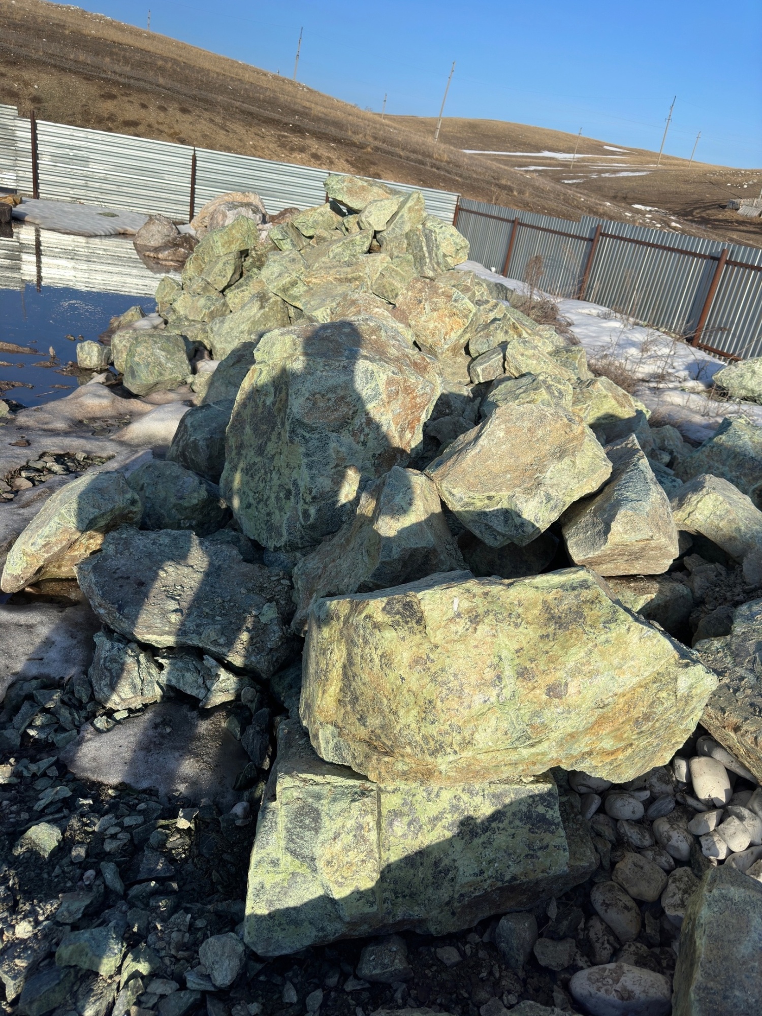 Камни для ландшафтного дизайна зелёные 10-60 килограмм купить в Владимире