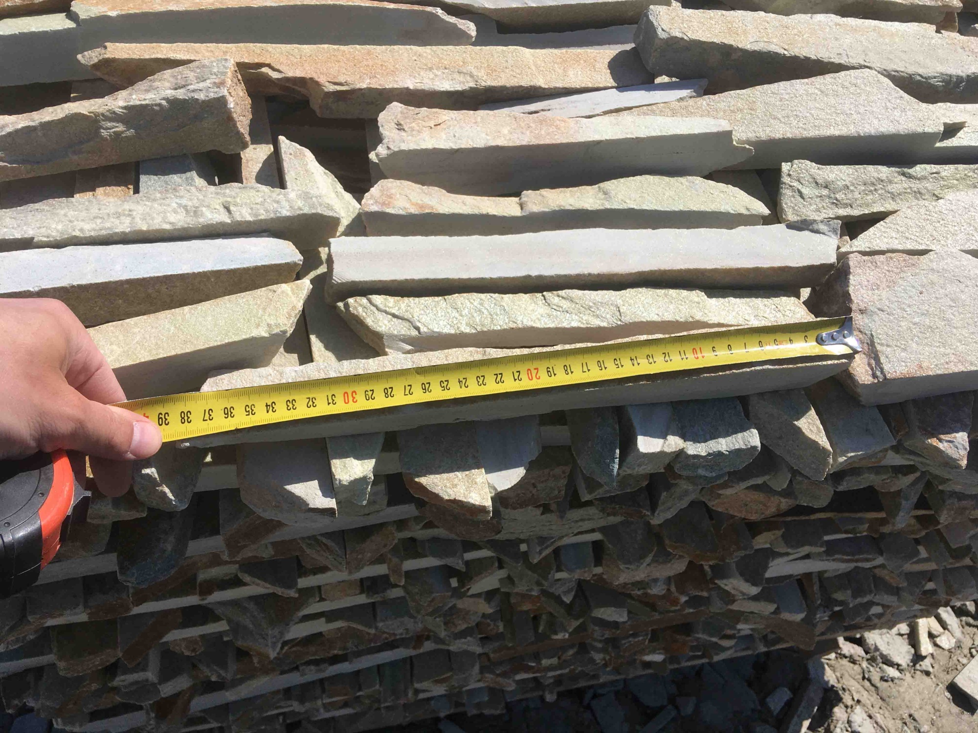 Горбушка златолит золотистый для облицовки купить в Владимире