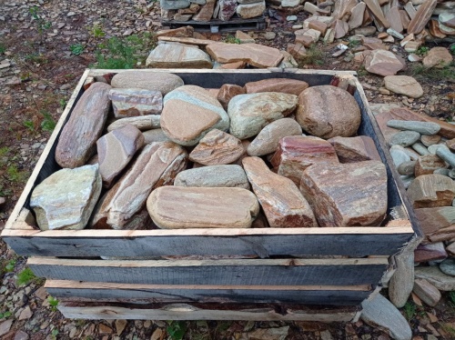 Златолит жёлтый, жёлто-зелёный глыбки и валуны для ланшафтного дизайна купить в Владимире