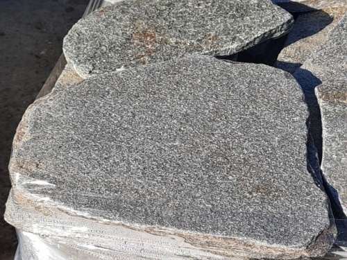 Златолит серебристый галтованный для лестниц купить в Владимире